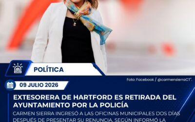 Ex tesorera de Hartford es escoltada por la policía fuera del Ayuntamiento tras ingresar sin autorización